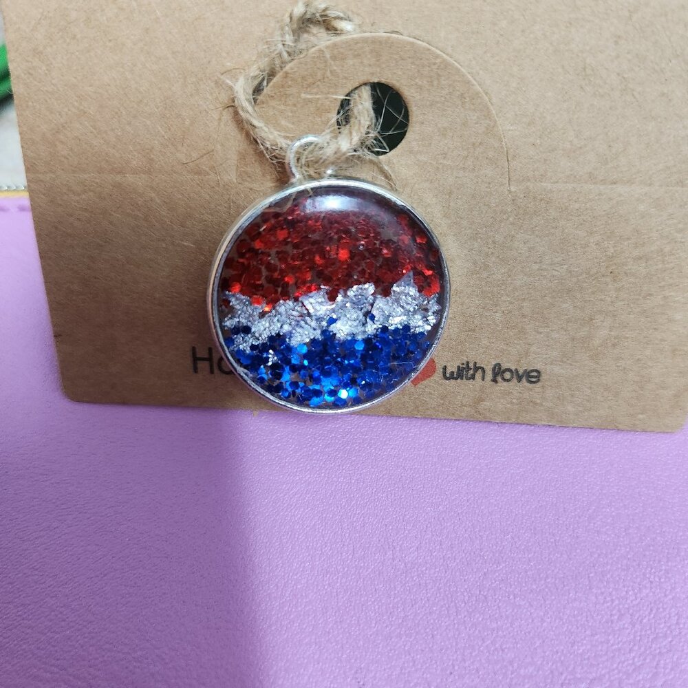 Uv resin pendent - Picture 1 of 1